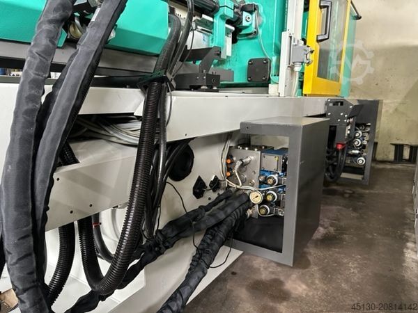 Máquina de moldeo por inyección Arburg 470C 1500-400