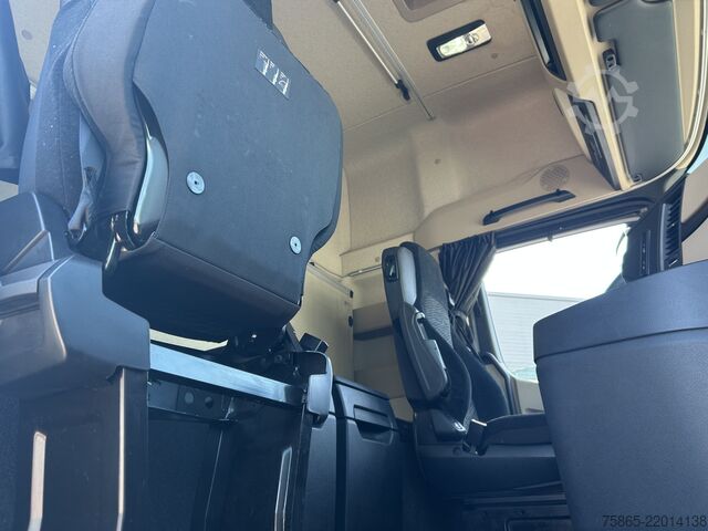 スタンダード-SZM Mercedes-Benz Actros 2542 Bigspace 6x2 / 429 dkm / Navi / NL ...