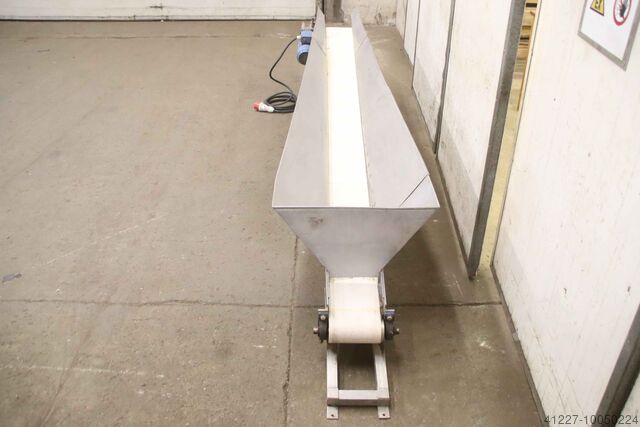 Convoyeur 10,6 m/min Acier inoxydable unbekannt 2910 x 195 mm