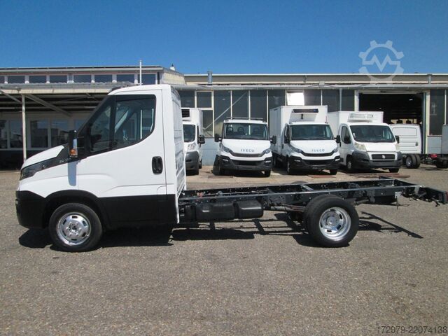 Bestelwagenchassis IVECO 35 C13*Fahrgestell*