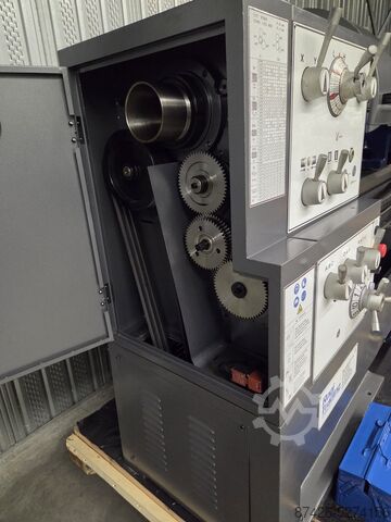 مركز مخرطة ومخرطة المغزل Rogi WL560x2000