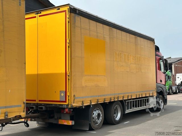 Camión plataforma con toldo MERCEDES-BENZ Actros 2545 Pritche 7,29m Hubdach Stapler
