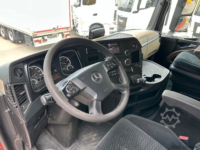 Camión plataforma con toldo MERCEDES-BENZ Actros 2545 Pritche 7,29m Hubdach Stapler