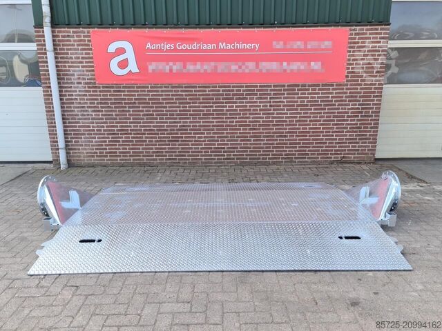 Laad- en losmachine  Leidingdrempel / road ramp