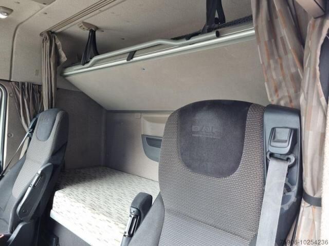 Standardni tegljač DAF XF460