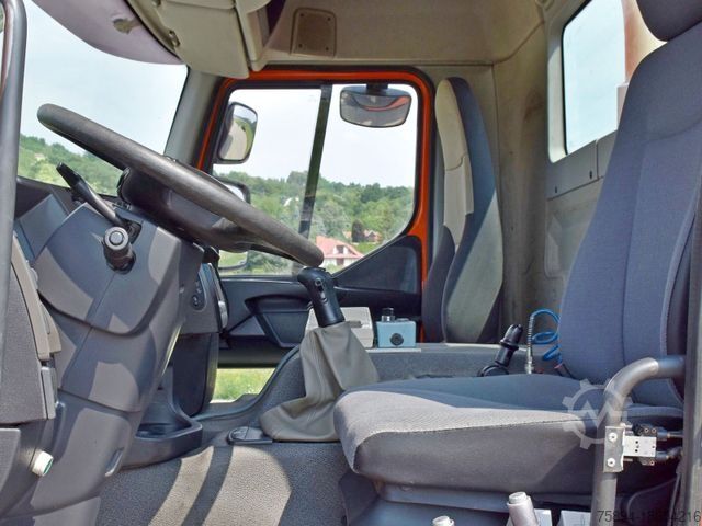 Самосвален камион RENAULT Kerax 370 DXI * Kipper 5,80 m * Bordmatic * 8x4!