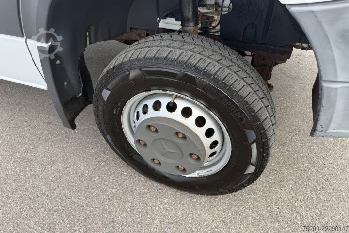 Rashladni kamion Mercedes-Benz 516 CDI 4x4 Kühlkoffer/HB / Swiss-Vehicle