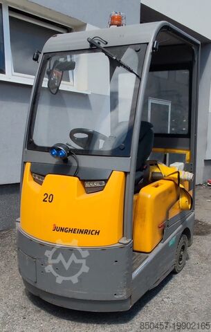 Trattori da traino Jungheinrich EZS 570 / 2021y/ 8606mh/ 7000kg