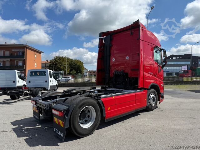 Standard road tractor VOLVO FH 500