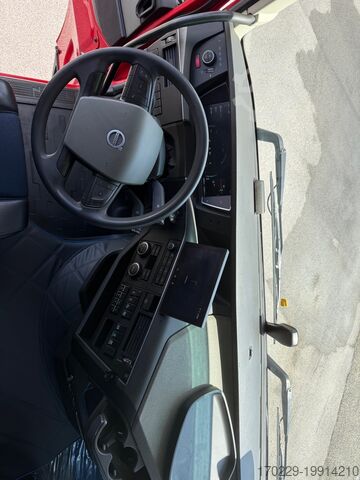 Standard road tractor VOLVO FH 500