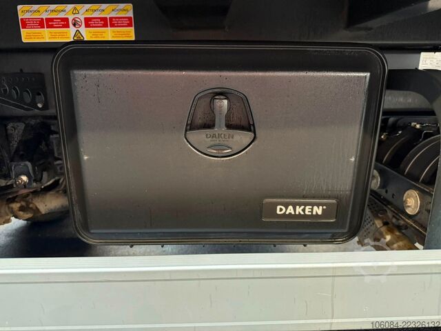 Platvorm-kallur MITSUBISHI Fuso Canter 7C18 3 Seiten Kipper Klima LED AHK