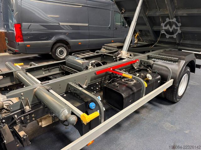 Kolme poole kallurkaubik MITSUBISHI Fuso Canter 7C18 3 Seiten Kipper Klima LED AHK
