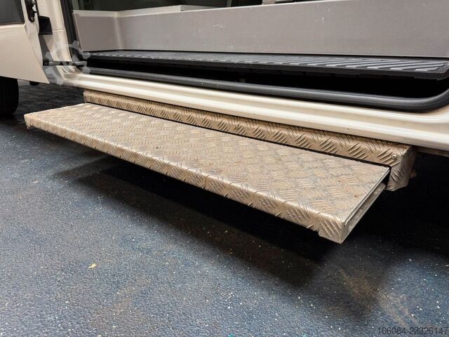 Mikroautobuss VOLKSWAGEN Crafter MAXI L3H2 6 Sitze Klima STHZ AHK 1.Hand