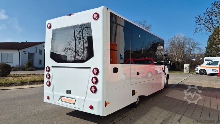 Kleinbus MERCEDES-BENZ 30 Sitzer Schul- Transferbus 519 Vorlauffahrzeug