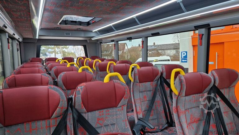 Kleinbus MERCEDES-BENZ 30 Sitzer Schul- Transferbus 519 Vorlauffahrzeug