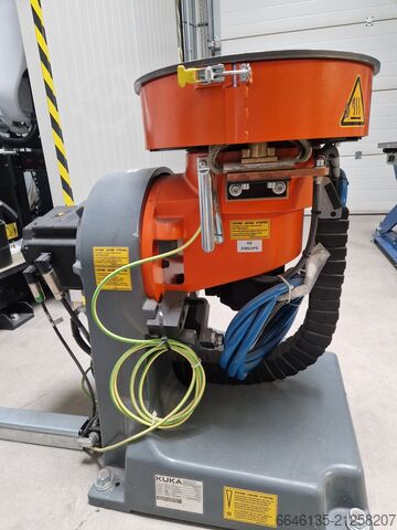 KUKA KR30 + DKP400 + podélné pojezdové zařízení Roboterschweißanlage KUKA KR30 + DKP400 + Längsfahrwerk