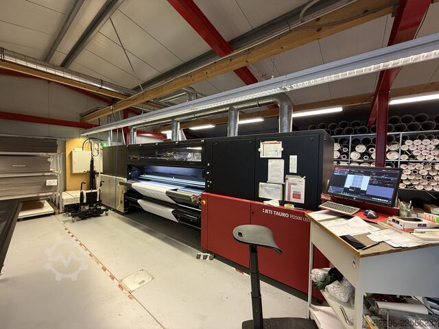 Hybridná 2,5 m UV LED digitálna tlačiareň AGFA Jeti Tauro H2500 LED