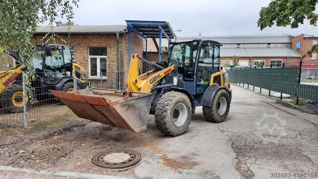 Колесный погрузчик Gehl AL750