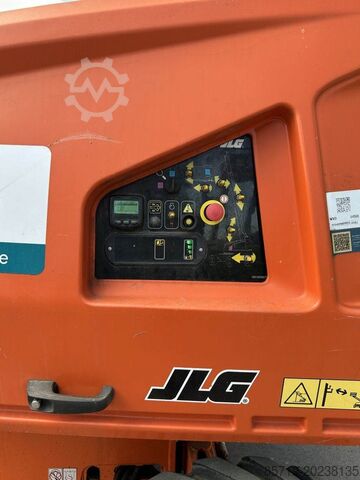 Teleskopisk plattform JLG 460SJ (4568)