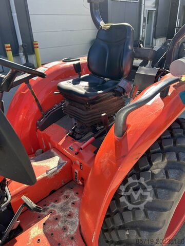 Tractor compacto Kubota L1-382 (5283)