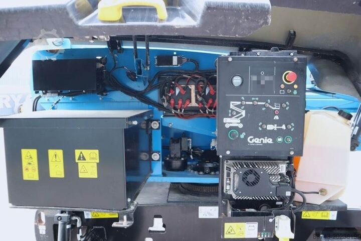 Plataforma de trabajo telescópica articulada Genie Z45FE/DC Hybrid Hybrid, 4x4 Drive, 16m Working Hei