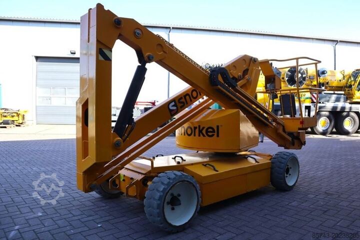 Plataforma de trabajo telescópica articulada Snorkel A38E Electric, 13.5m Working Height, 6.1m Reach, 2