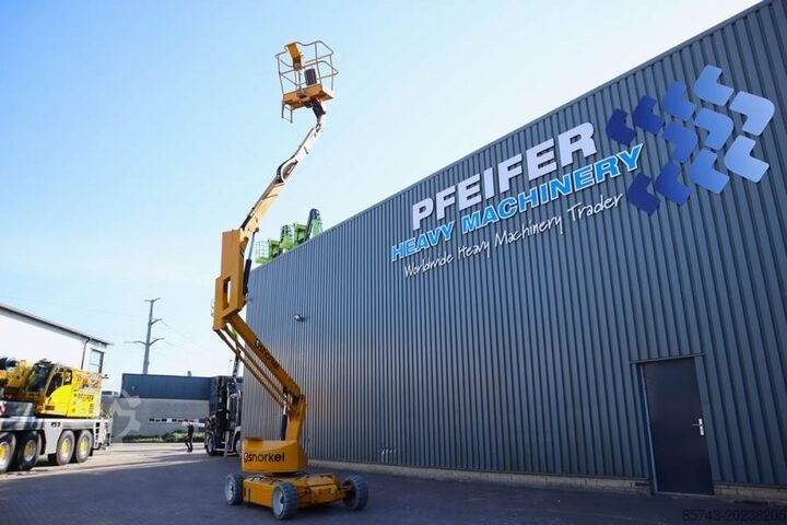 Plataforma de trabajo telescópica articulada Snorkel A38E Electric, 13.5m Working Height, 6.1m Reach, 2