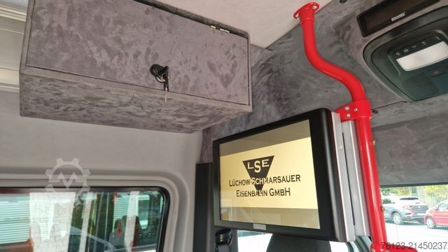 Miniautocarro MERCEDES-BENZ 517 / 515 Frontniederflur mit  Ada Systeme