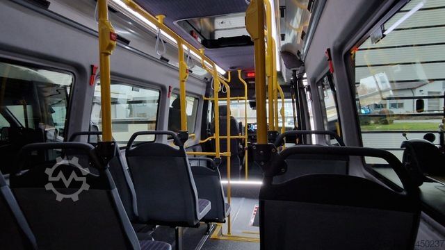 Miniautocarro MERCEDES-BENZ 517 / 515 Frontniederflur mit  Ada Systeme