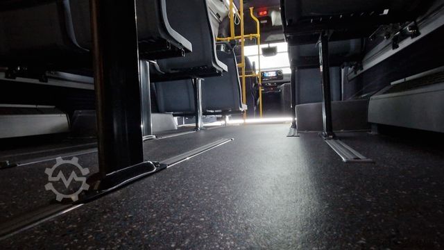 Miniautocarro MERCEDES-BENZ 517 / 515 Frontniederflur mit  Ada Systeme