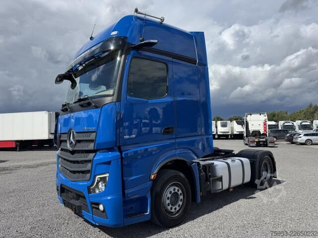 Standart çekici ünitesi Mercedes-Benz 1845 LS Gigaspace Retarder 2 PTO
