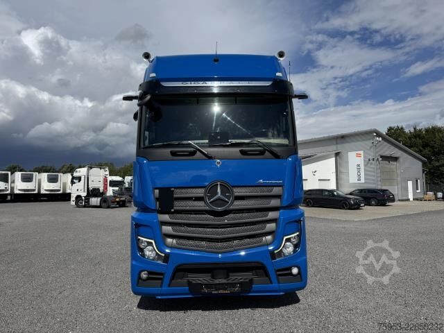 Standart çekici ünitesi Mercedes-Benz 1845 LS Gigaspace Retarder 2 PTO