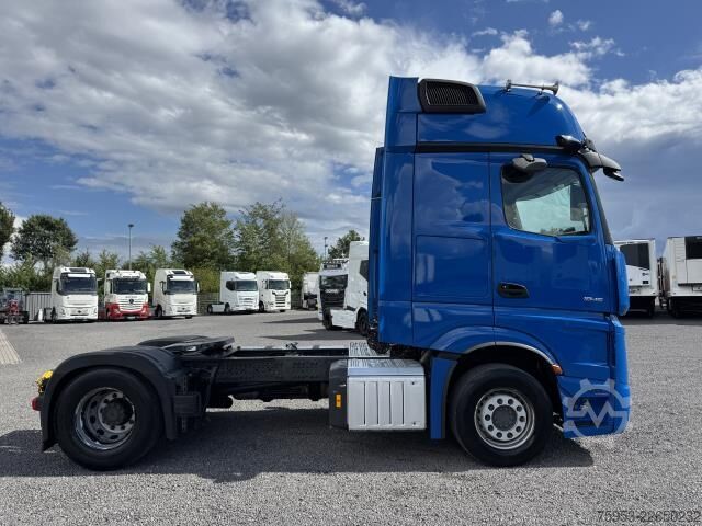 Standart çekici ünitesi Mercedes-Benz 1845 LS Gigaspace Retarder 2 PTO