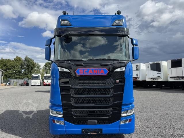 Standart çekici ünitesi Scania S 520 V8 4x2 Luft / Luft Leder LED Retrader