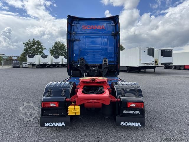 Standart çekici ünitesi Scania S 520 V8 4x2 Luft / Luft Leder LED Retrader