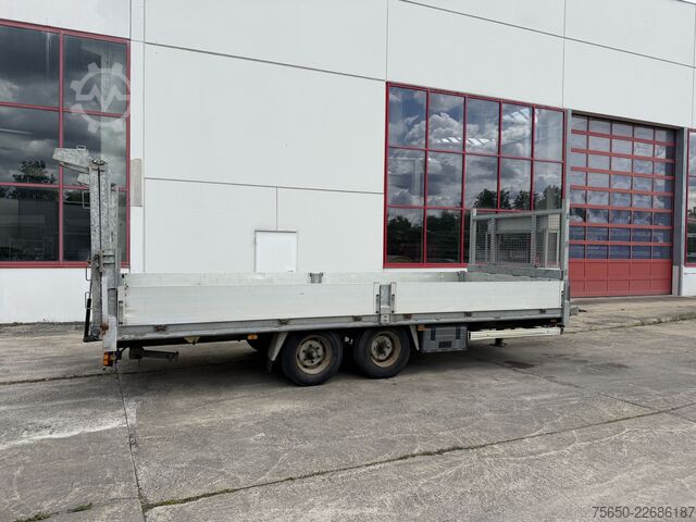 Bedrijfsvoertuig  tt  Tandemtieflader