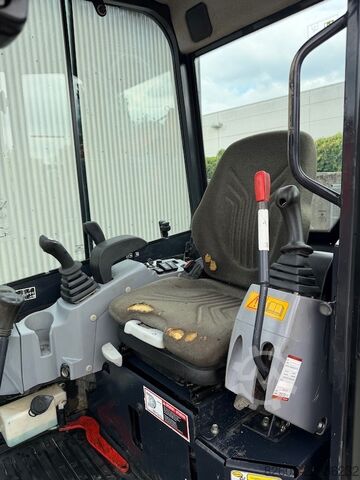 Mini excavator Kubota U 27-4