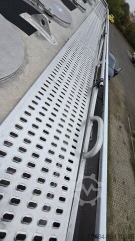 Tankbil  5 KAMMER ALUMINIUM TANKAUFLIEGER ADR