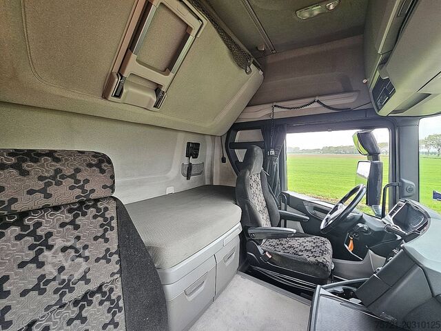 スタンダード-SZM SCANIA R450