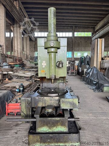 Talladora de engranajes STANKO 5B150