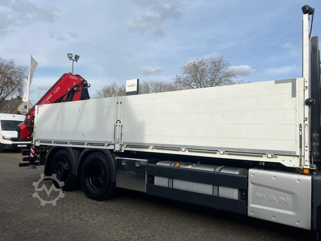 Kamion s ravnom platformom MAN TGS 26.470 FASSI F235A.2 e-Dynamic*5-Fach+Kran*