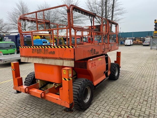 Ножичен асансьор JLG 3394 RT