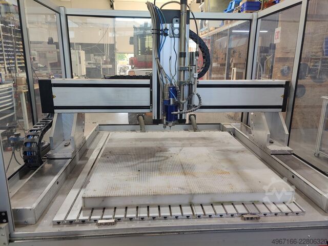 Milling machine vhf CAM 1010 Premium