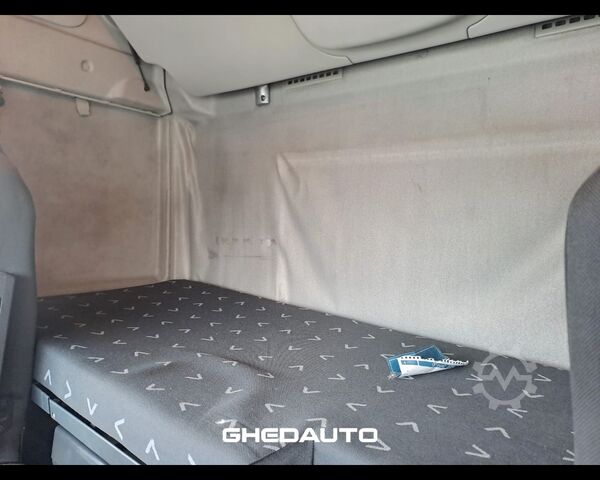 Unit traktor standar IVECO MOTRICE IVECO STRALIS 480 CON RIMORCHIO BIGA