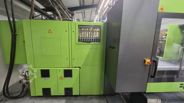 Máquina de moldagem por injeção ENGEL Victory 1050-220 spex