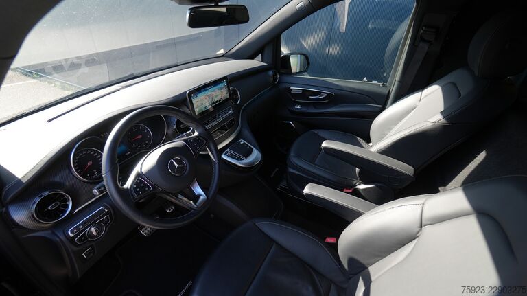 Mercedes-Benz V300d AVANTGARDE AMG ONLY 11.000KM