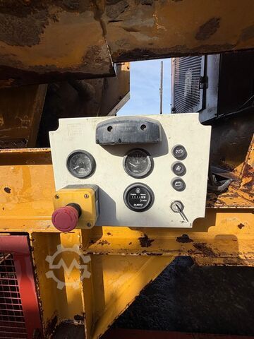  Parker 0745 Hooklift Jaw Crusher