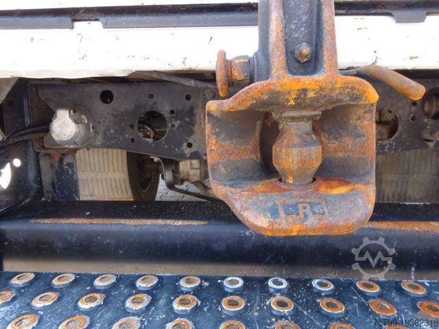 Furgon z wysokim dachem MERCEDES-BENZ 613D Vario Kasten 4x2