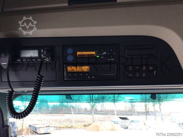 Njësi standarde të tërheqjes Mercedes-Benz Actros 1853 LS 4x2 SoloStar Giga Retarder Standkli