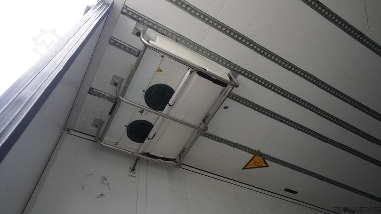 Transporte refrigerado/congelado Schmitz Cargobull 3 AXLE FRIGO TRAILER BI-TEMP